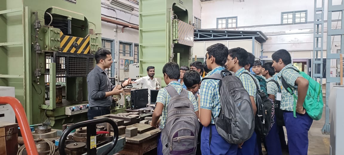 AVM-Academics-Secondary Stage-Image 3